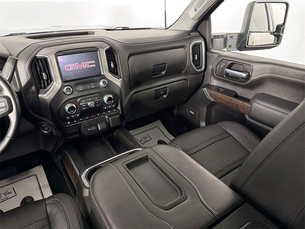 Used 2021 GMC Sierra 2500 Denali w/ Denali Black Diamond Edition image 22