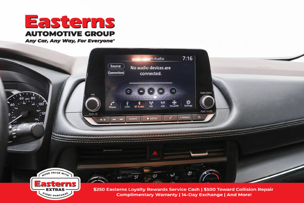 Used 2023 Nissan Rogue S AWD/4WD image 13