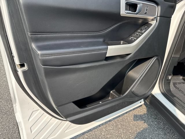 Used 2021 Ford Explorer XLT AWD/4WD image 10