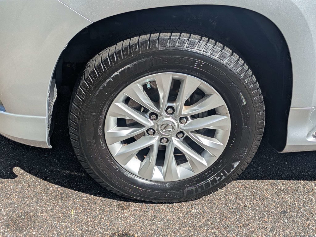 Used 2016 Lexus GX 460 w/ Premium Package AWD/4WD image 11