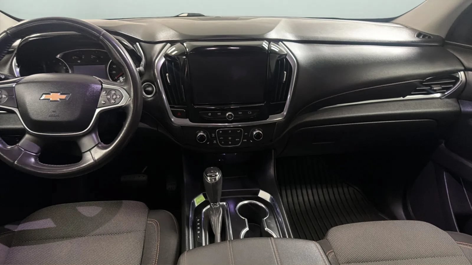 Used 2019 Chevrolet Traverse LT FWD image 16