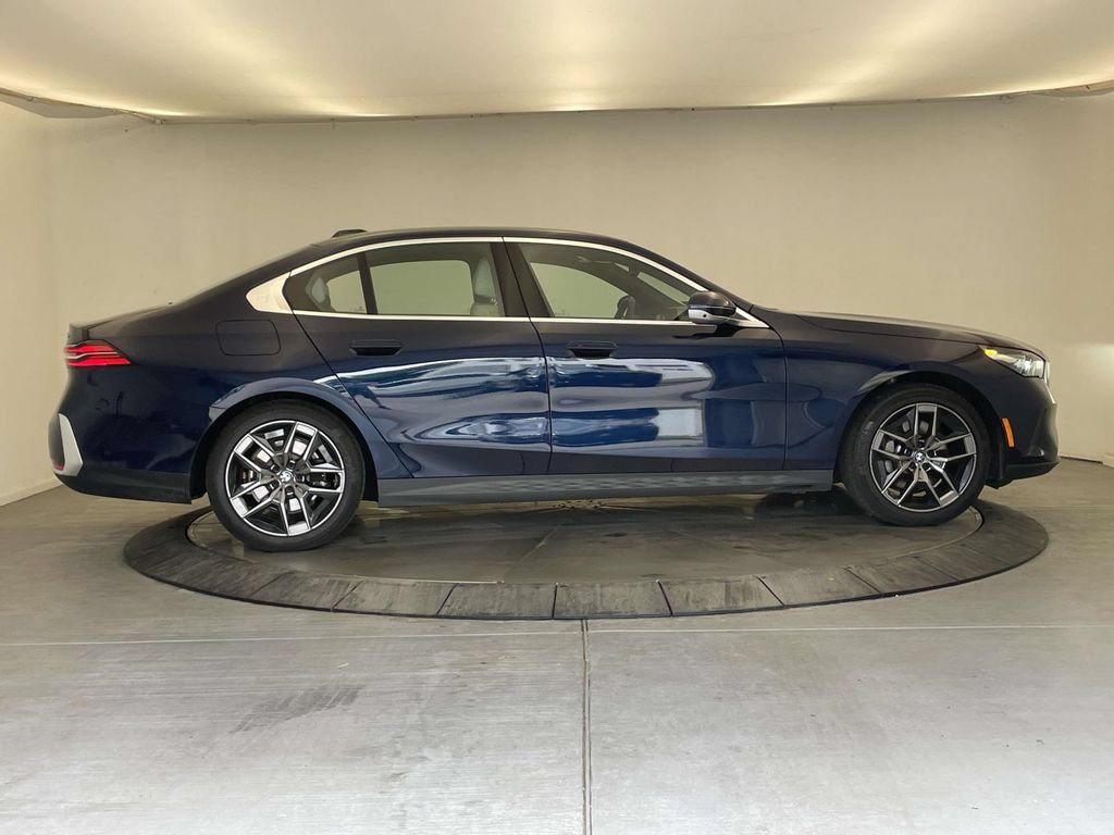Used 2026 BMW 530i xDrive w/ Premium Package AWD/4WD image 6