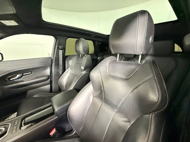 Used 2018 Land Rover Range Rover Evoque HSE AWD/4WD image 16