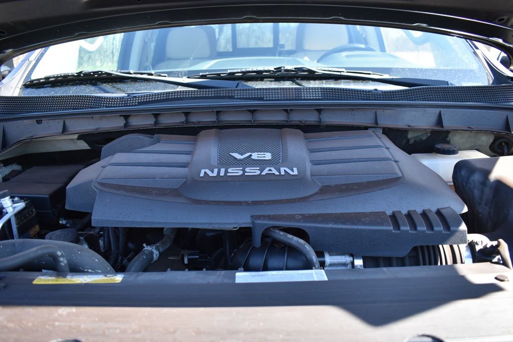 Used 2018 Nissan Titan SV w/ SV Convenience Package image 39