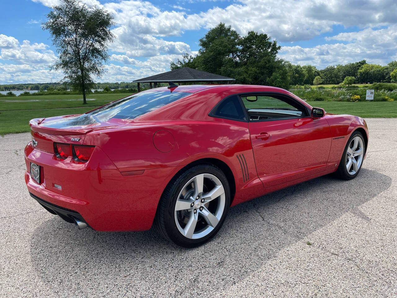 Used 2010 Chevrolet Camaro SS w/ LPO, Ground Effects Package RWD image 50