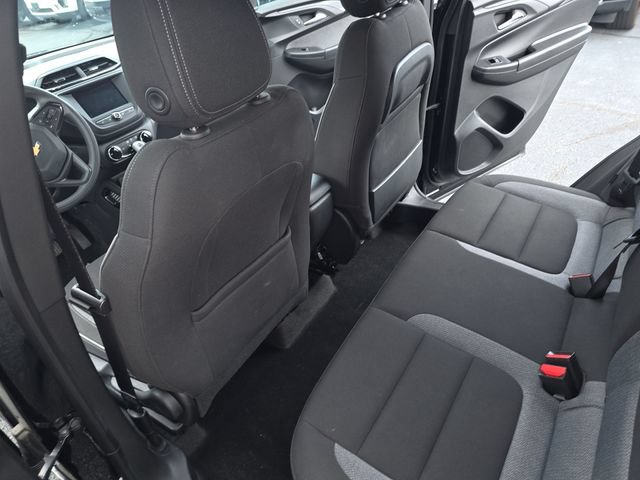 Used 2023 Chevrolet TrailBlazer LS FWD image 16
