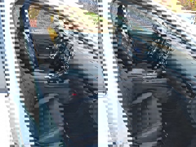 Used 2022 Nissan Sentra SR w/ SR Premium Package image 12