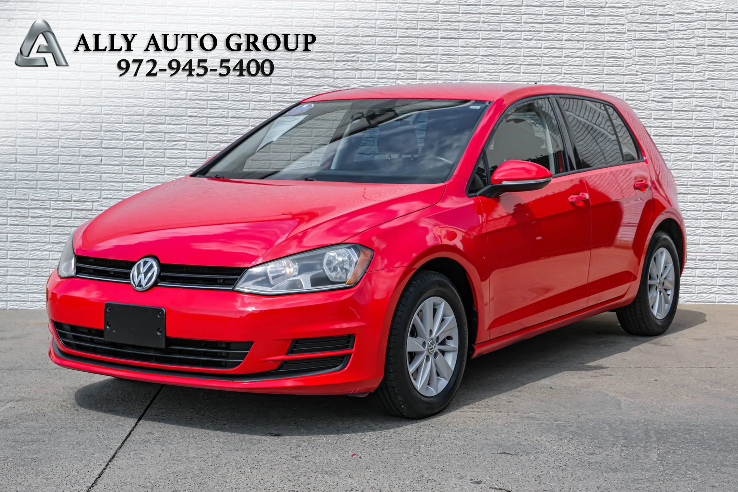 Used 2015 Volkswagen Golf SE image 1
