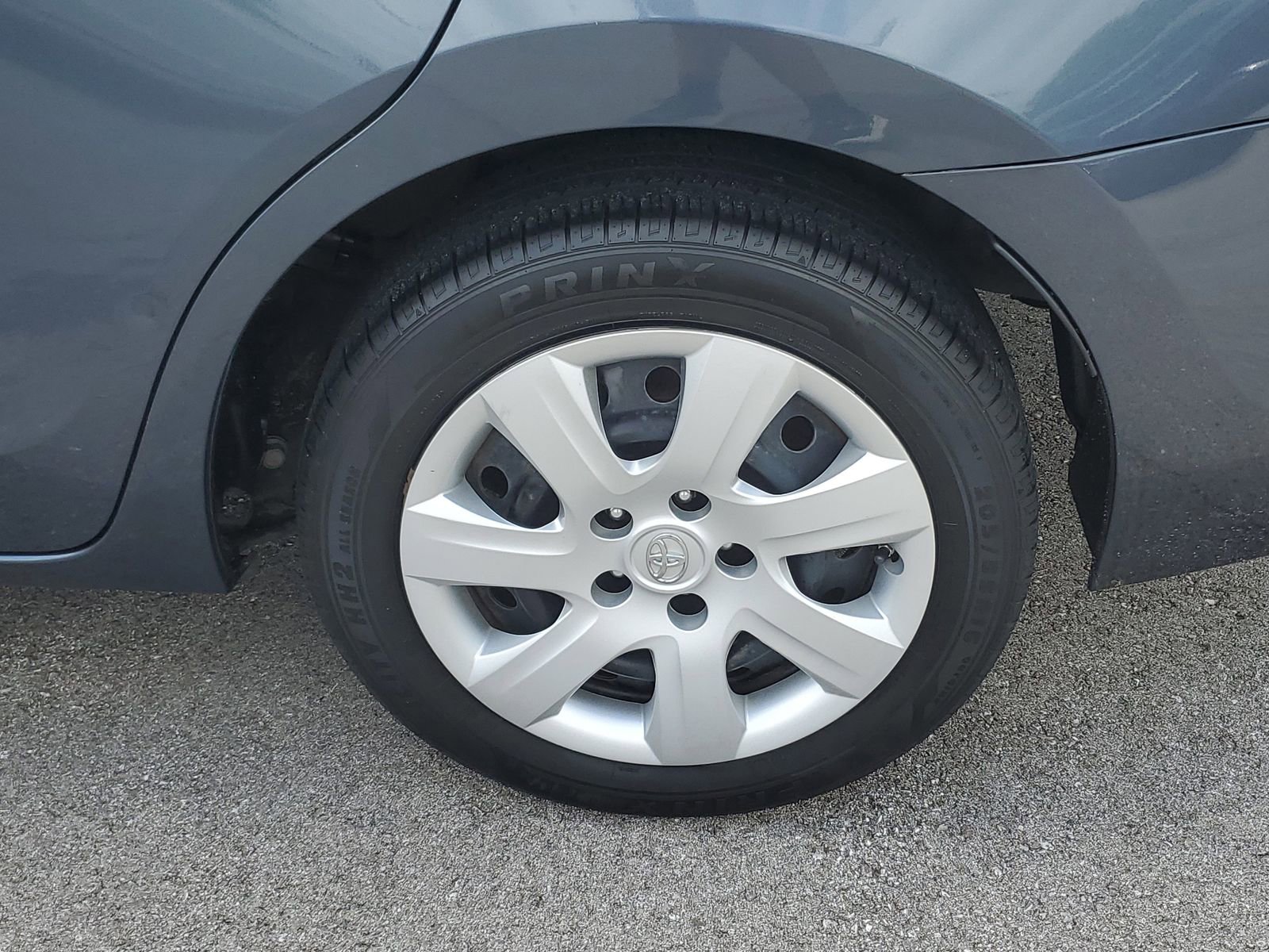 Used 2014 Toyota Corolla LE FWD image 6