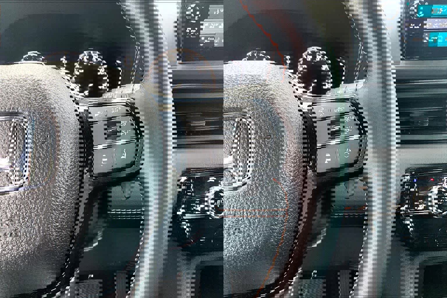 Used 2025 Honda Pilot TrailSport image 25