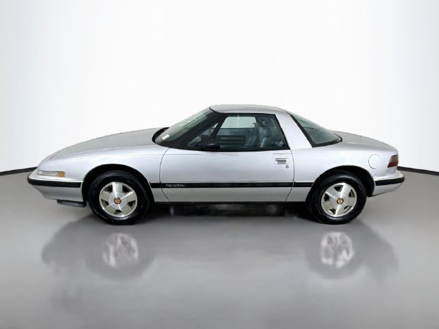 Used 1990 Buick Reatta Coupe FWD image 4