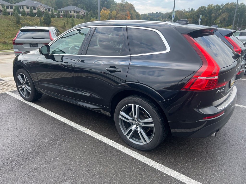 Used 2021 Volvo XC60 T5 Momentum w/ Premium Package AWD/4WD image 14
