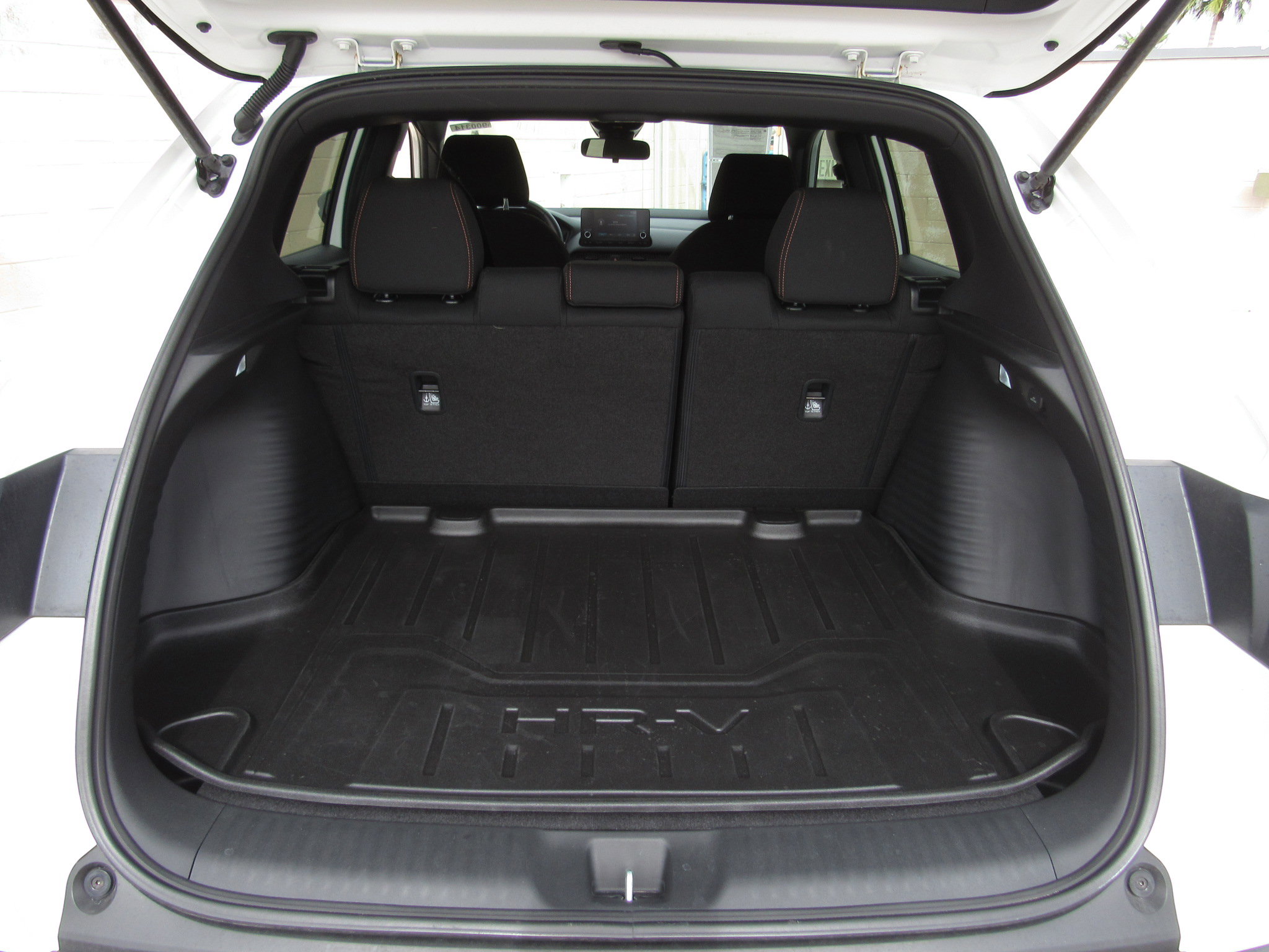 Used 2025 Honda HR-V Sport image 12