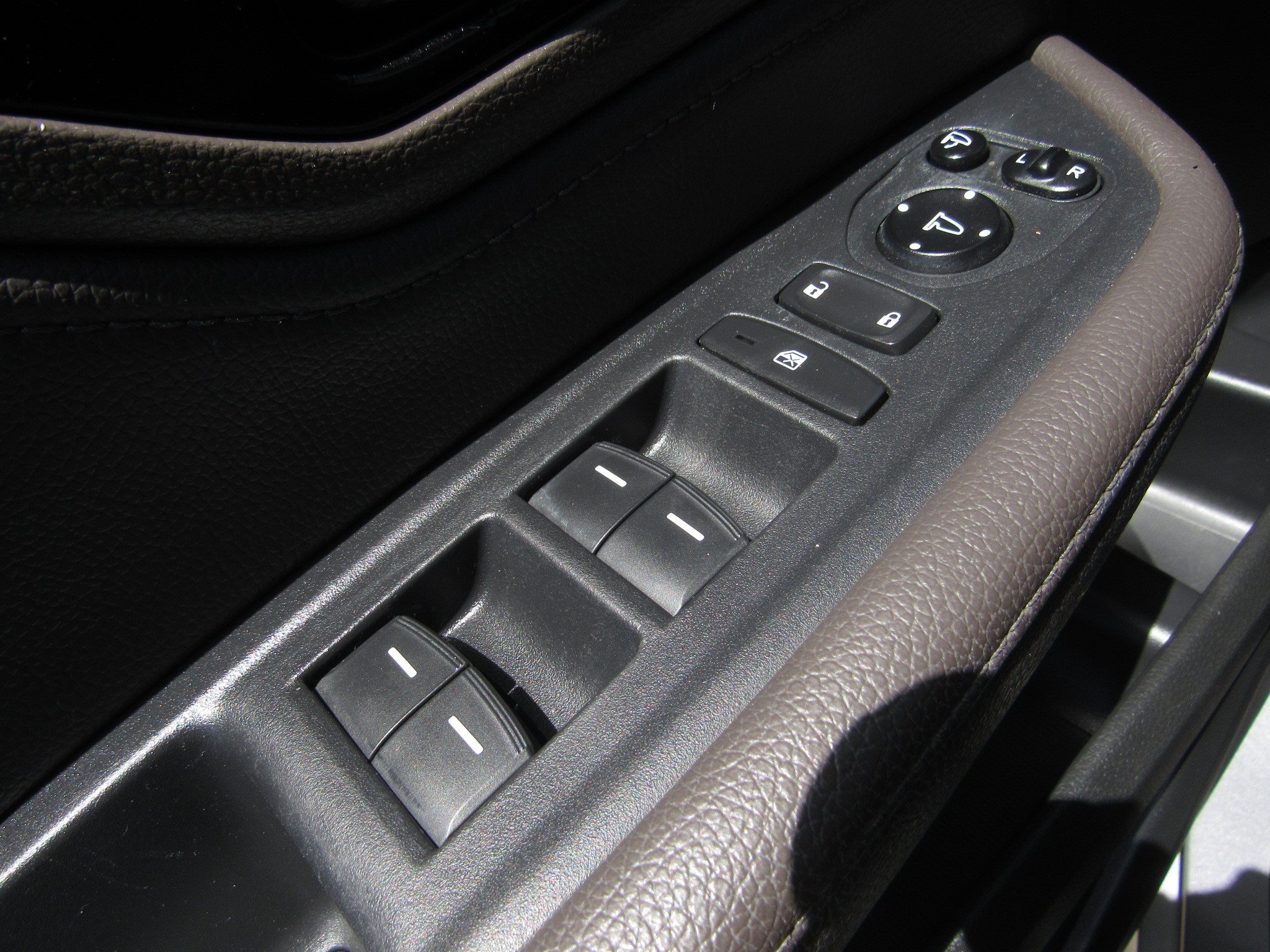 Used 2018 Honda Odyssey Elite image 24