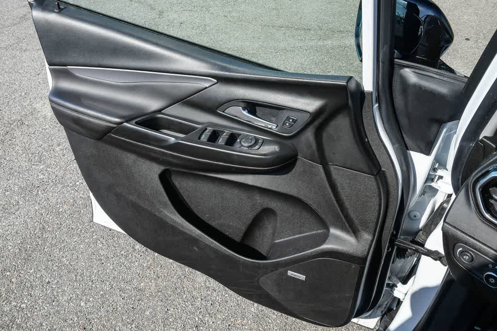 Used 2023 Chevrolet Bolt LT w/ Infotainment Package FWD image 23