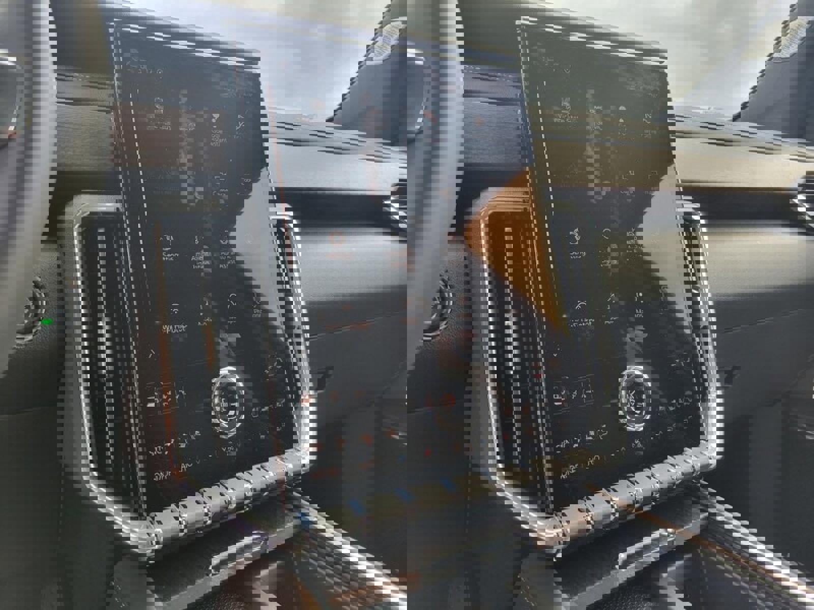 New 2026 GMC Acadia Denali Ultimate w/ LPO, Floor Liner Package image 17