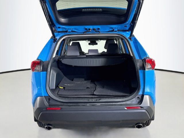 Used 2019 Toyota RAV4 XLE w/ Convenience Package FWD image 34