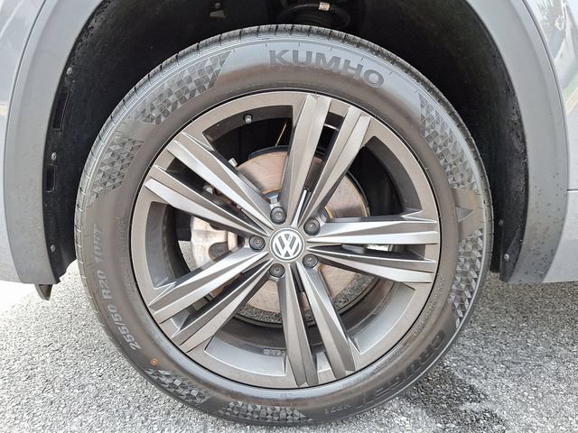Used 2022 Volkswagen Atlas Cross Sport SEL R-Line AWD/4WD image 8
