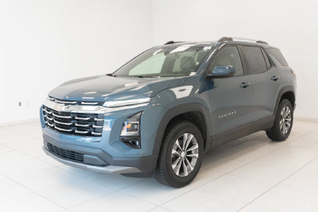 Used 2025 Chevrolet Equinox LT w/ Convenience Package II AWD/4WD image 20