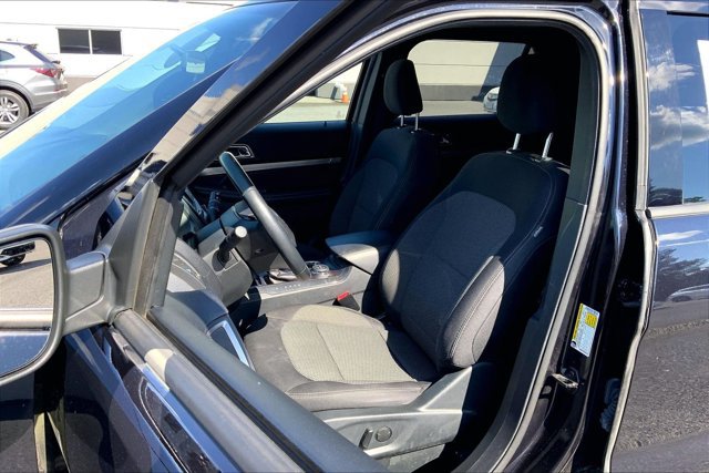 Used 2019 Ford Explorer XLT AWD/4WD image 24
