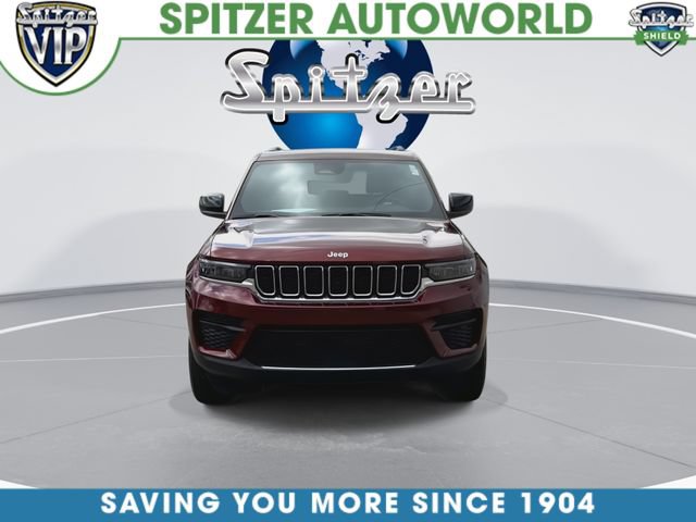 Used 2024 Jeep Grand Cherokee Laredo X AWD/4WD image 3