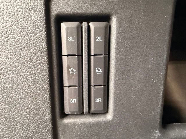 Used 2020 Ford Expedition XLT w/ Equipment Group 202A AWD/4WD image 10