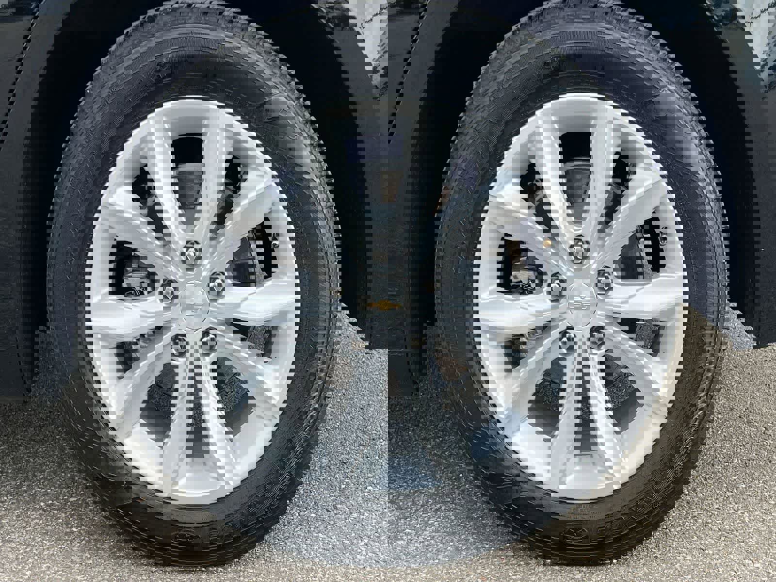 Used 2025 Chevrolet Malibu LT image 14