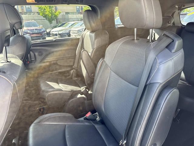 Used 2023 Toyota Sienna XLE Woodland Edition AWD/4WD image 15