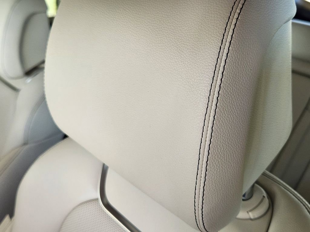 Used 2024 Genesis GV70 2.5T image 14