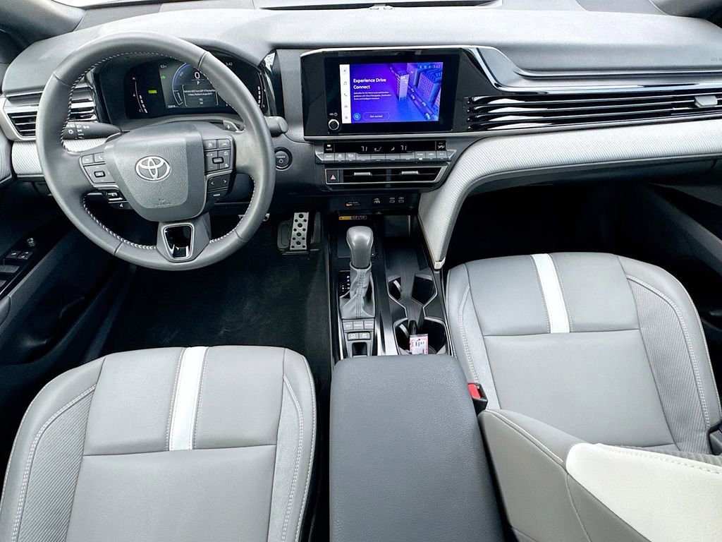 Used 2025 Toyota Camry SE image 26