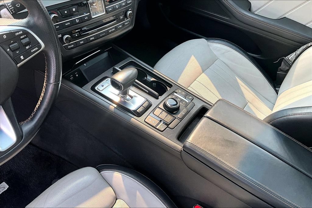 Used 2018 Genesis G80 3.3T Sport RWD image 14