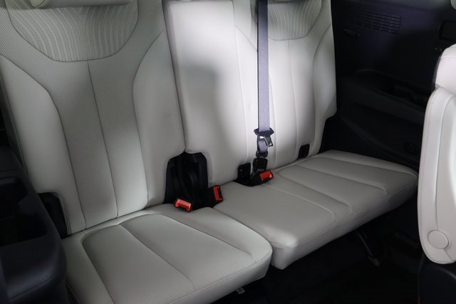 Used 2023 Hyundai Palisade Calligraphy image 24