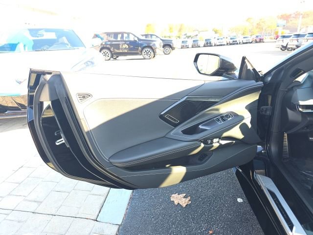 Used 2025 Chevrolet Corvette Stingray Preferred Cpe w/ Z51 Performance Package image 13