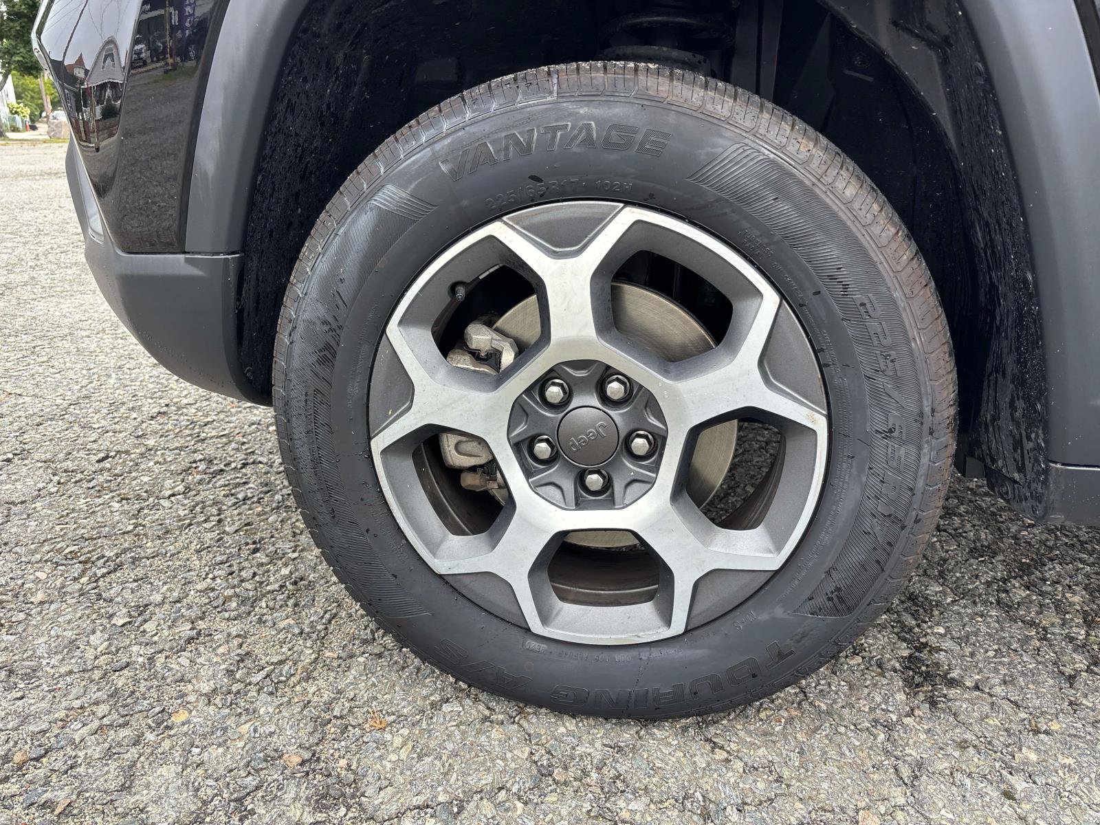 Used 2022 Jeep Compass Trailhawk AWD/4WD image 9