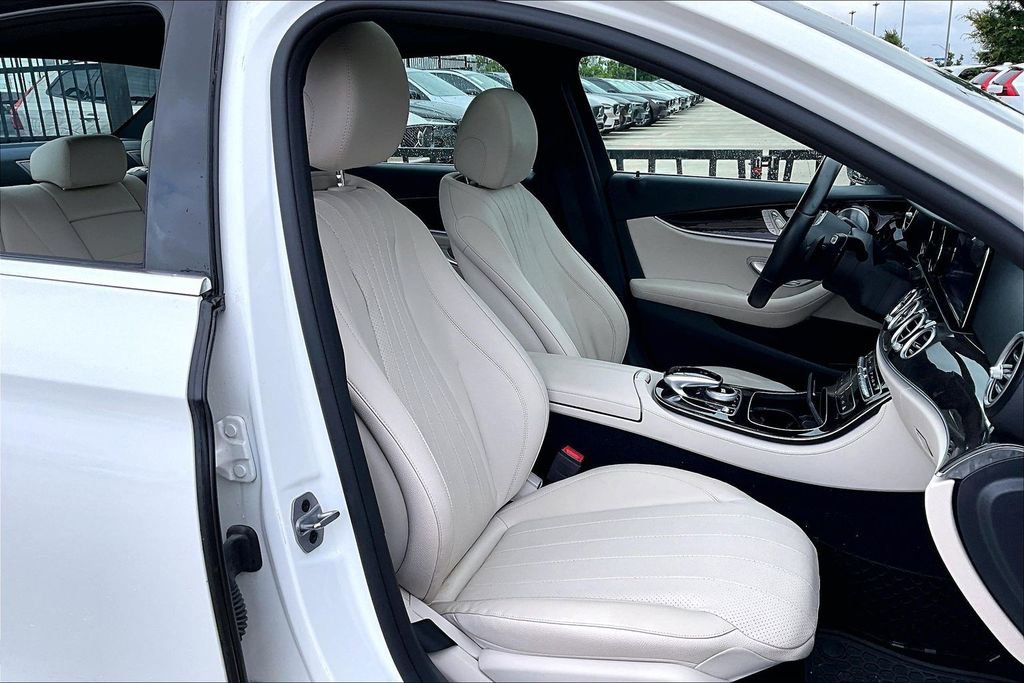 Used 2019 Mercedes-Benz E 300 image 9