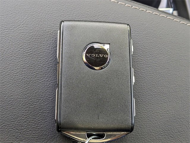 New 2025 Volvo XC60 B5 Ultra w/ Climate Package image 32