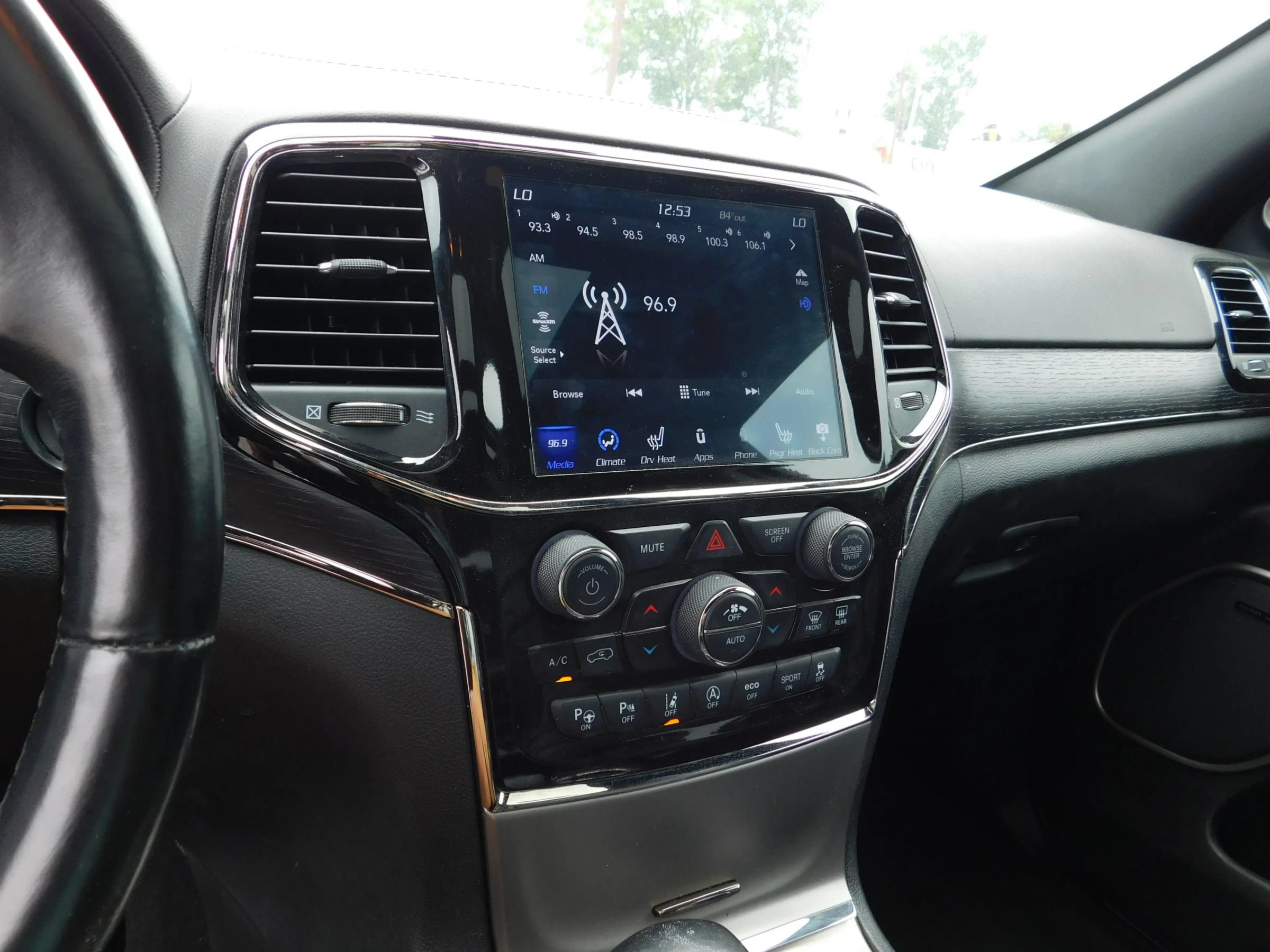 Used 2021 Jeep Grand Cherokee High Altitude AWD/4WD image 23