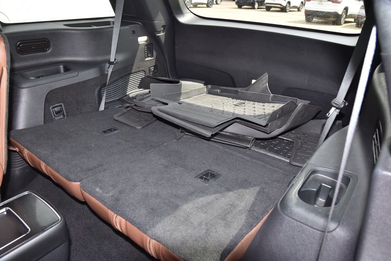 Used 2022 Lincoln Aviator Reserve w/ Equipment Group 201A image 12