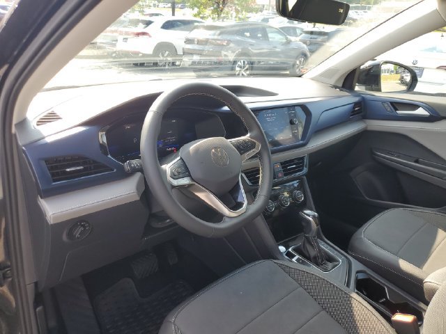 Certified 2024 Volkswagen Taos SE FWD image 24