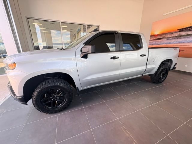 Used 2019 Chevrolet Silverado 1500 Custom Trail Boss w/ Custom Convenience Package AWD/4WD image 2