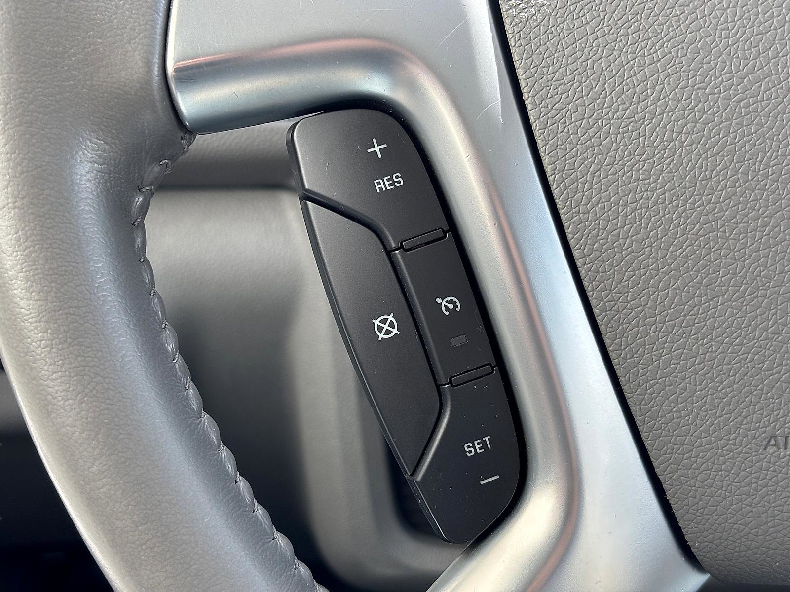 Used 2017 Chevrolet Traverse LT FWD image 33