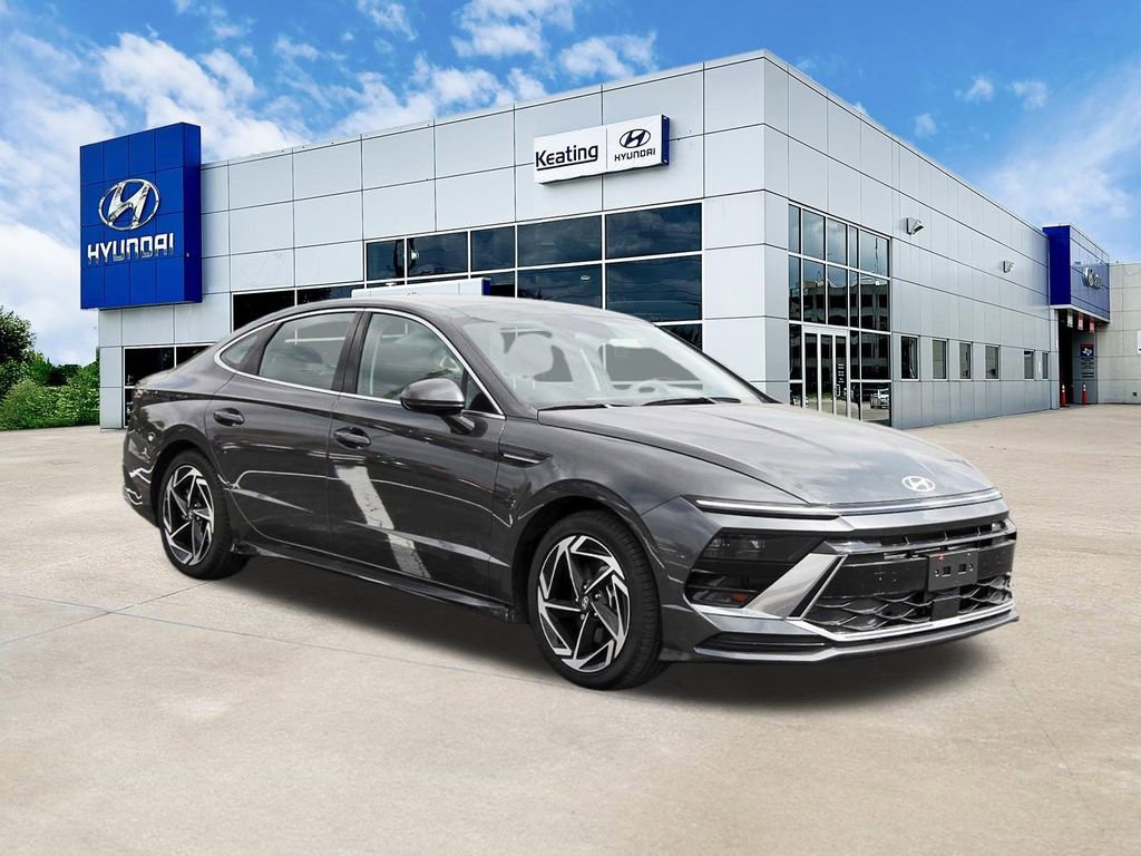 Certified 2025 Hyundai Sonata SEL image 3