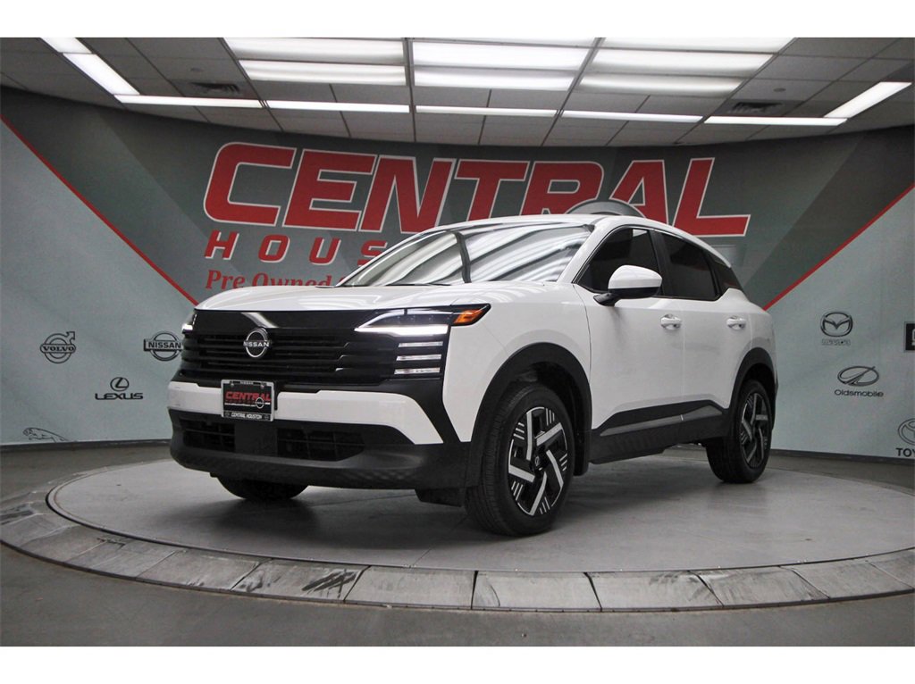 Used 2025 Nissan Kicks SV image 2