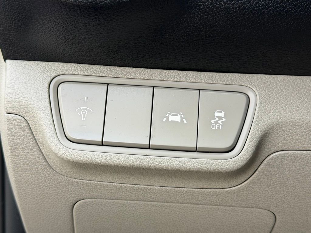 Used 2019 Kia Forte LXS image 27