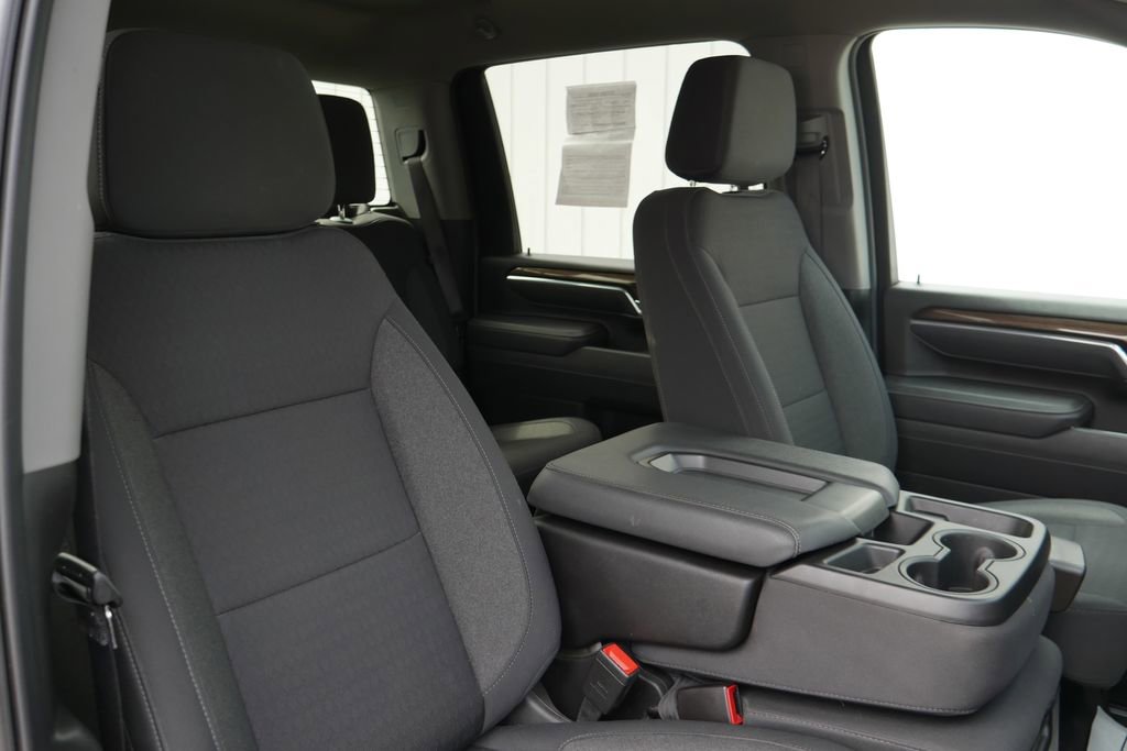 Used 2025 Chevrolet Silverado 2500 LT w/ Convenience Package image 22