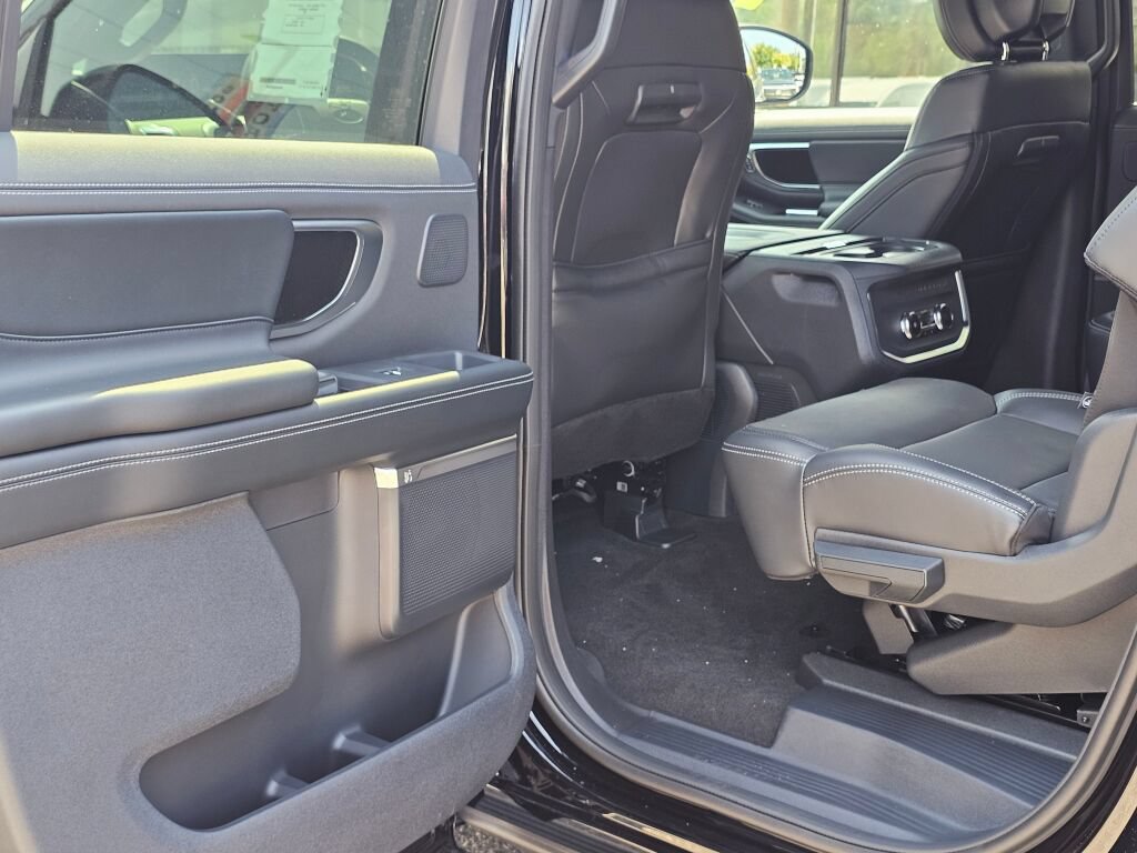 New 2026 Ford Expedition Max Platinum w/ Stealth Performance Package AWD/4WD image 14