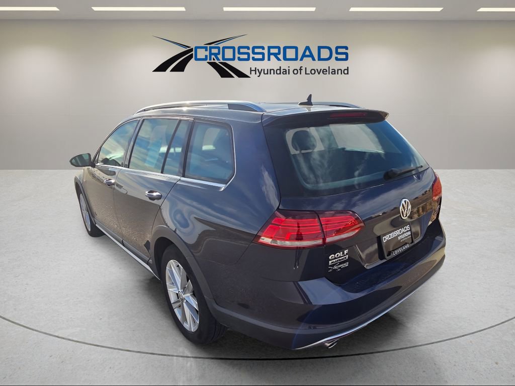 Used 2018 Volkswagen Golf Alltrack SE image 3
