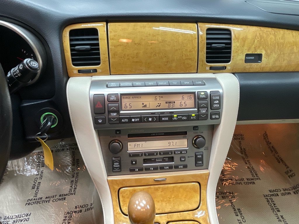 Used 2004 Lexus SC 430 Convertible RWD image 23