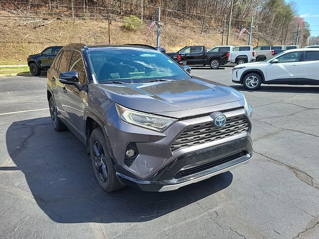 Used 2019 Toyota RAV4 XSE w/ XSE Weather Package image 4