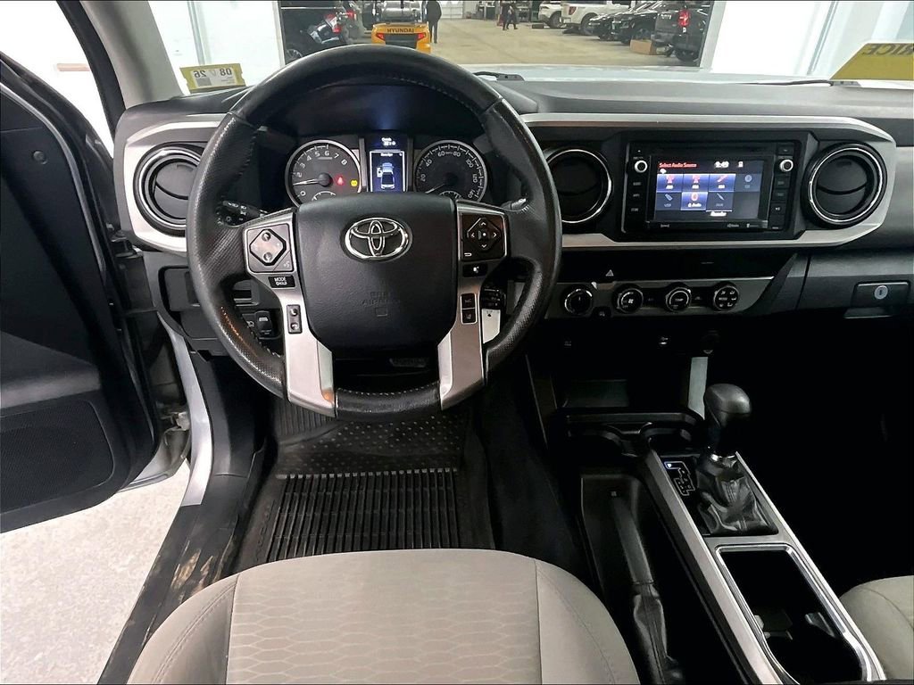 Used 2018 Toyota Tacoma SR5 image 17